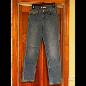 Levi’s 512 Perfect Slimming Striaght Leg Jeans